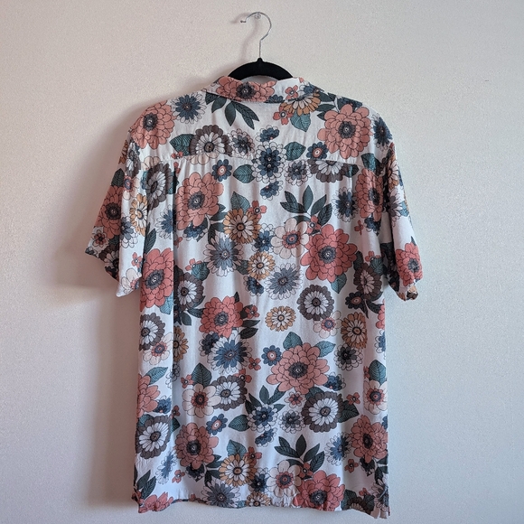 Imperial Motion Kingpin Woven Wallpaper Camp Shirt - Picture 2 of 8